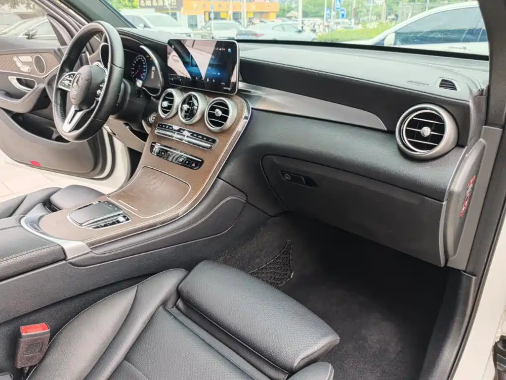 Mercedes-Benz GLC — миниатюра 2