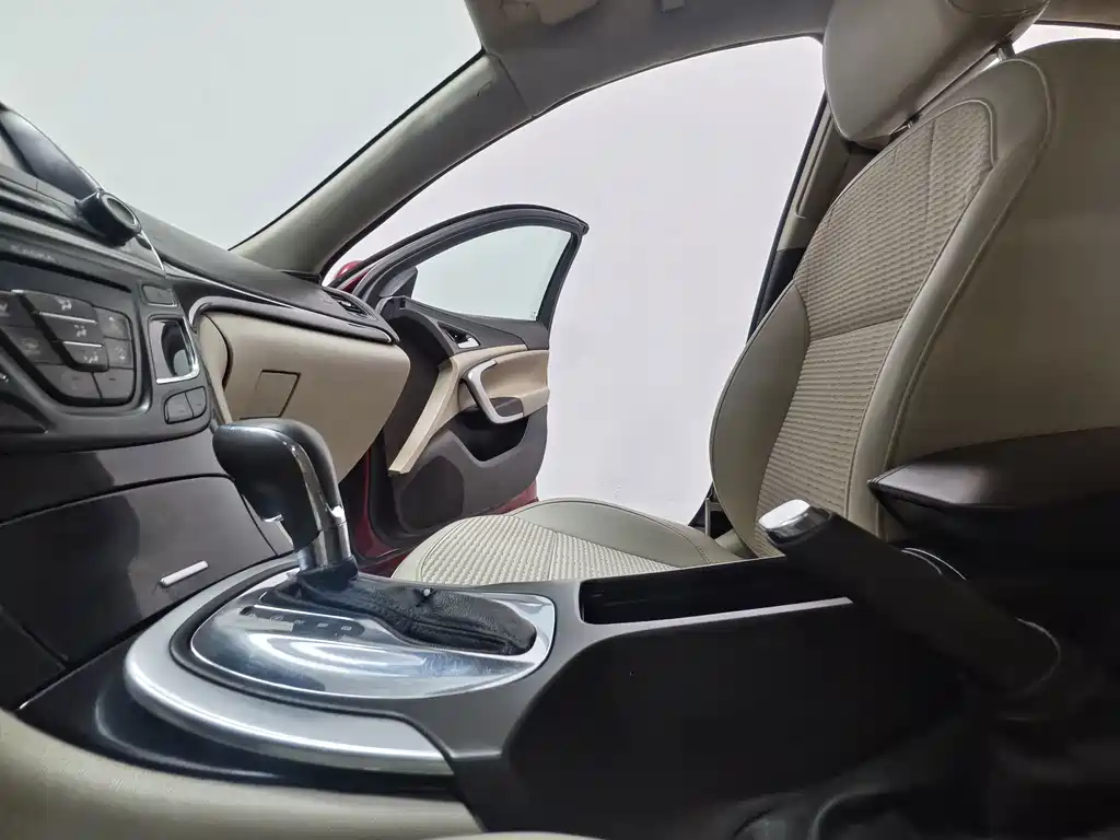 Buick Regal — миниатюра 12