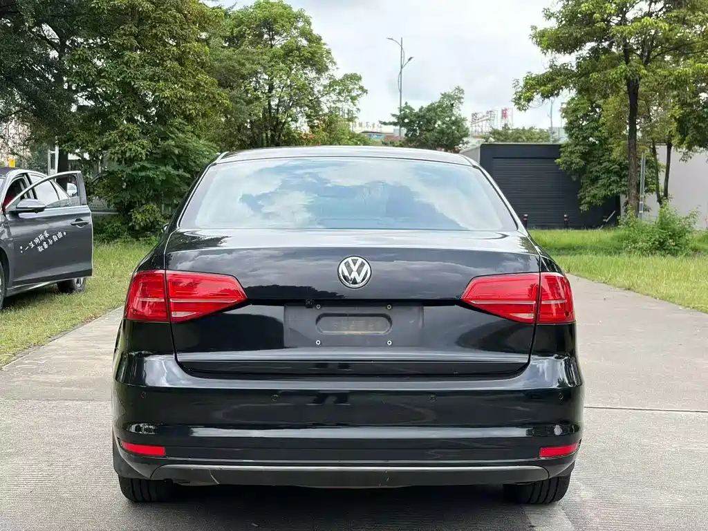 Volkswagen Sagitar — миниатюра 8