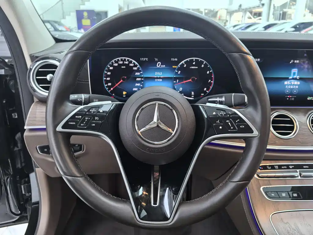 MERCEDES-BENZ E CLASS