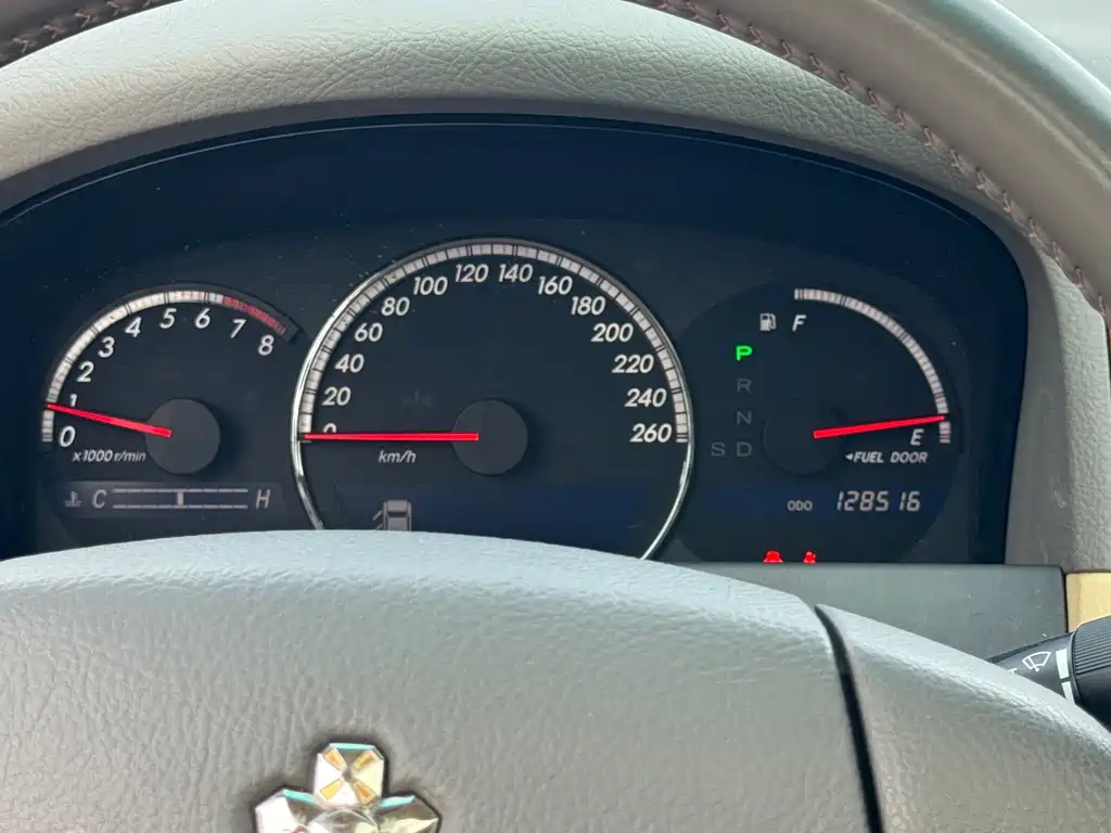 Toyota Crown — миниатюра 21