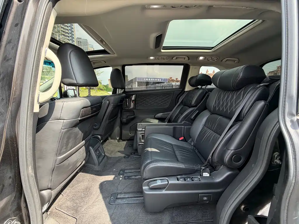 Honda Elysion — миниатюра 7