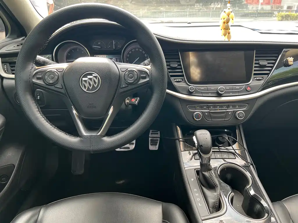 Buick Verano — миниатюра 10