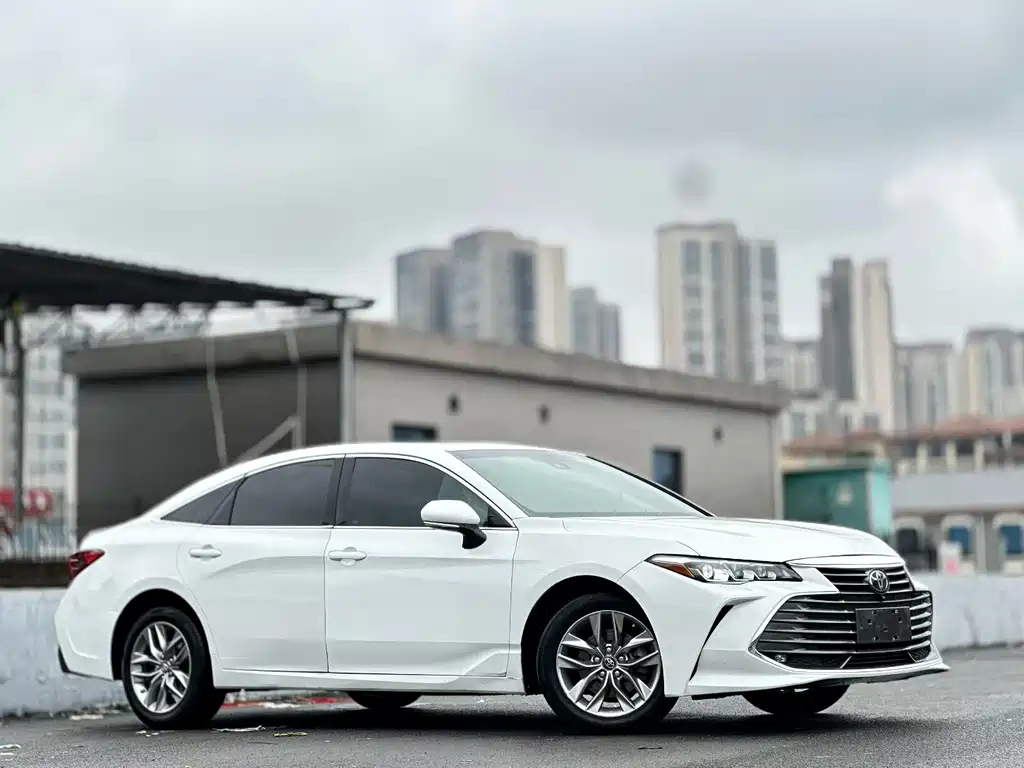 Toyota Avalon - фото 3