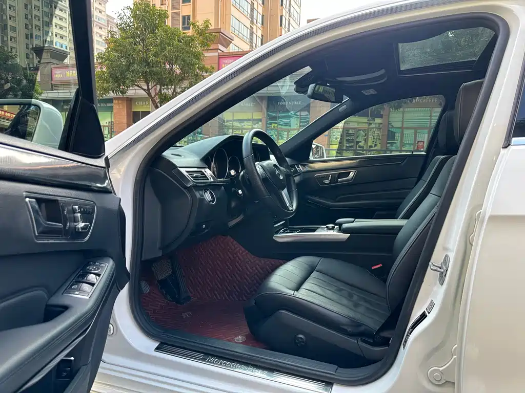 Mercedes-Benz E-Class — миниатюра 11