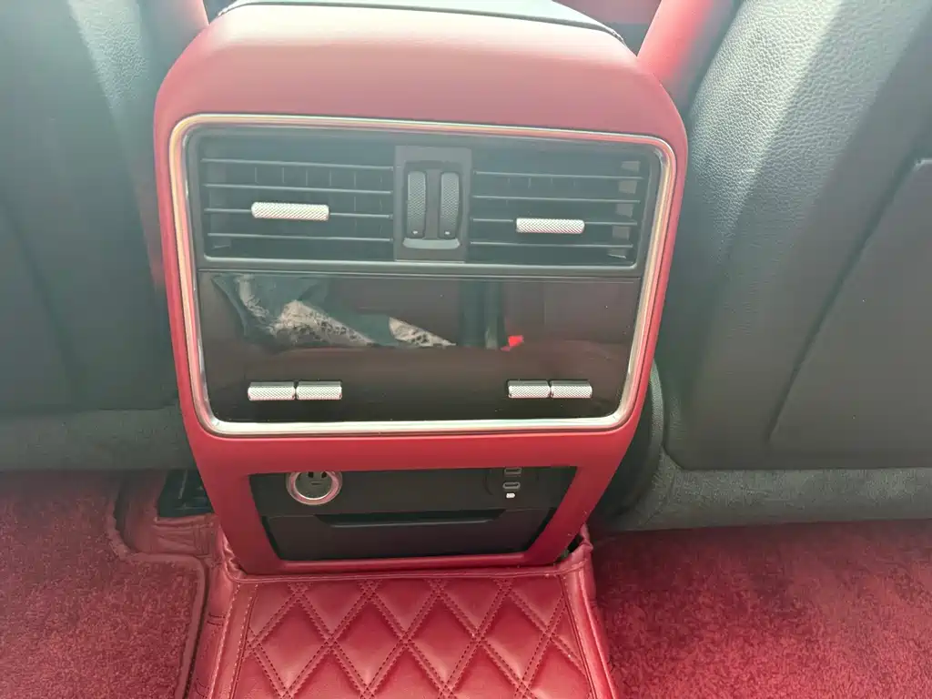 Porsche Cayenne — миниатюра 8