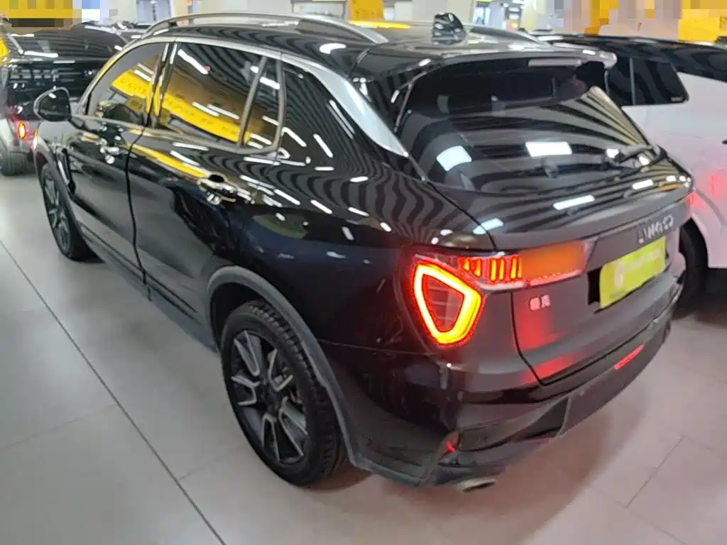Lynk & Co 01 — миниатюра 5