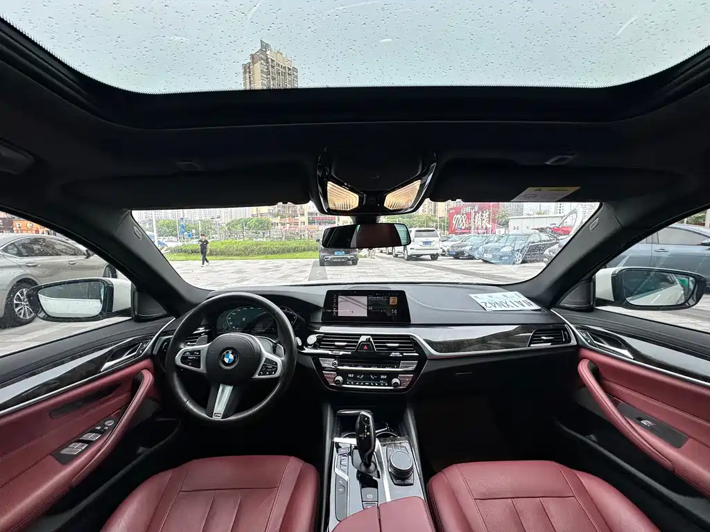 BMW 5 Series — миниатюра 6