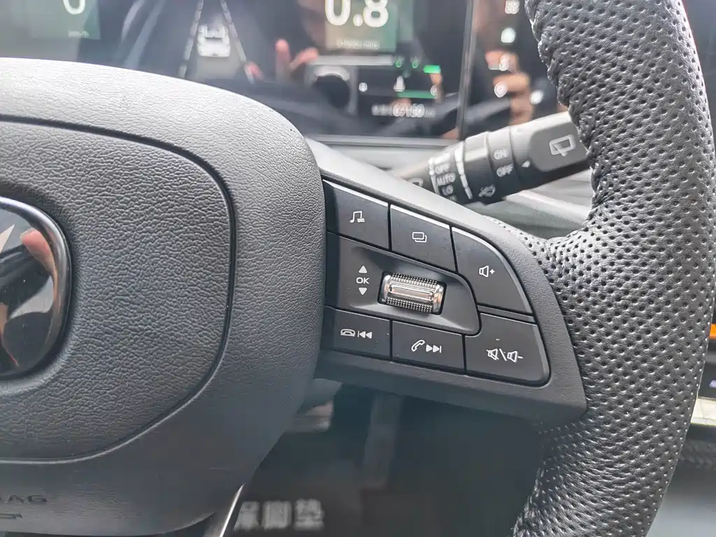 Changan UNI-T — миниатюра 13