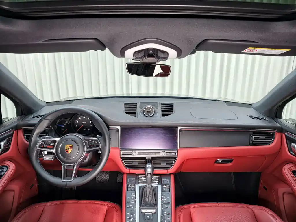 Porsche Macan — миниатюра 10