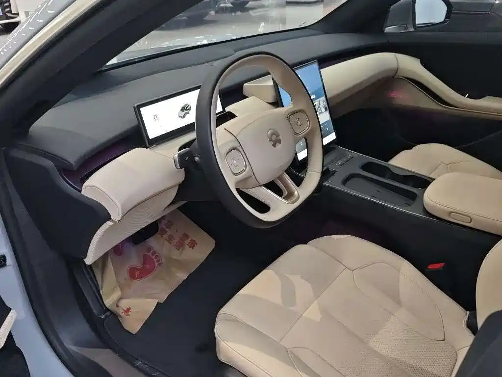 NIO ET5T — миниатюра 7
