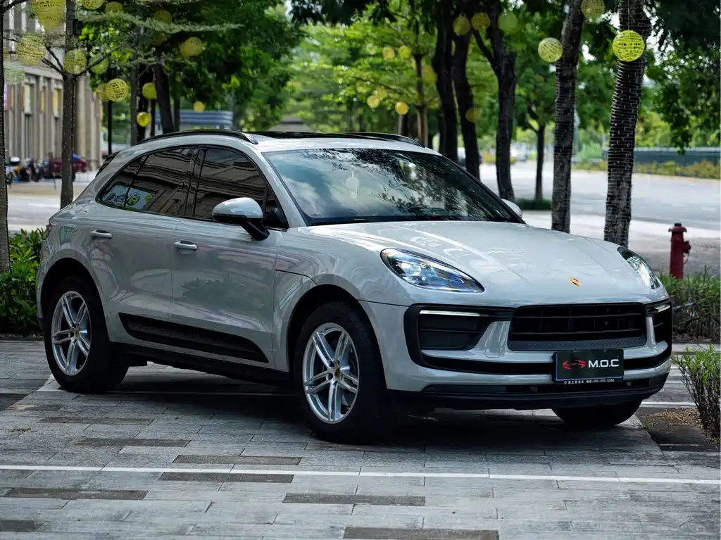 Porsche Macan — миниатюра 3