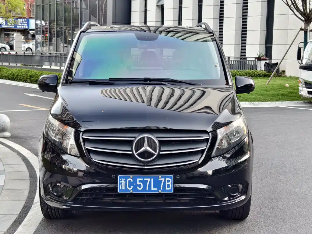 MERCEDES-BENZ VITO