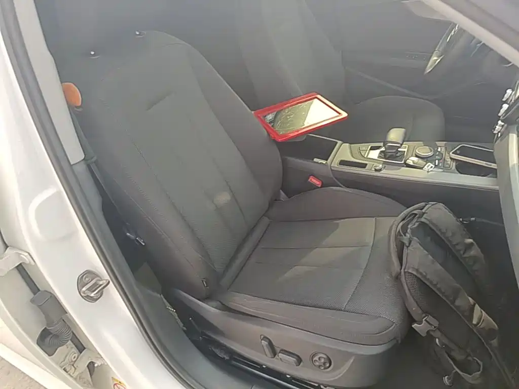 Audi A4L — миниатюра 25