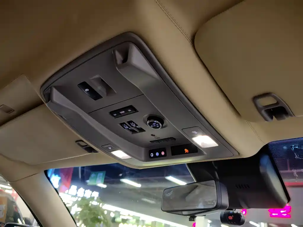 CADILLAC ESCALADE ESCALADE