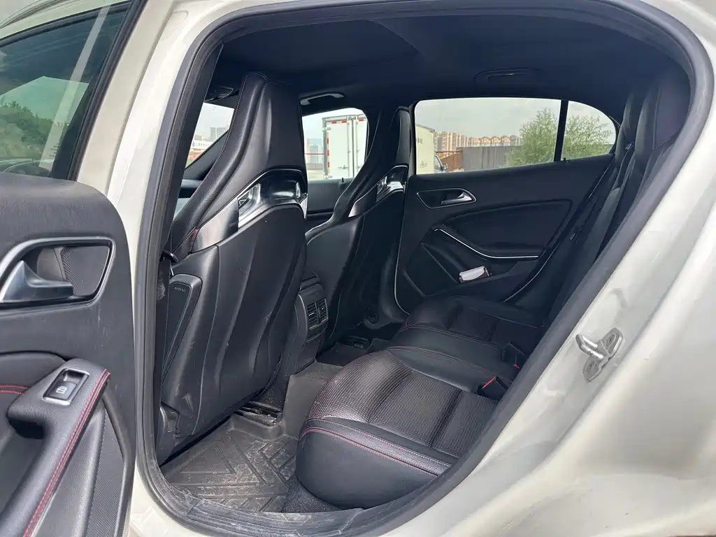 Mercedes-Benz GLA AMG AMG GLA 45 4MATIC, фото 6