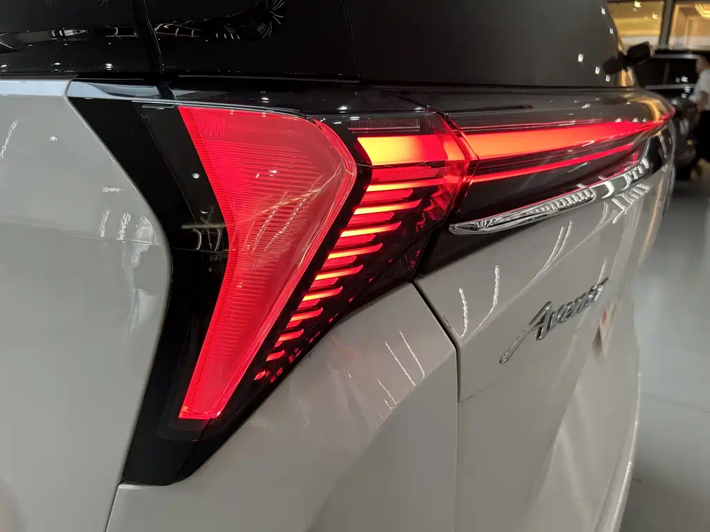 Buick GL8 Hybrid — миниатюра 46