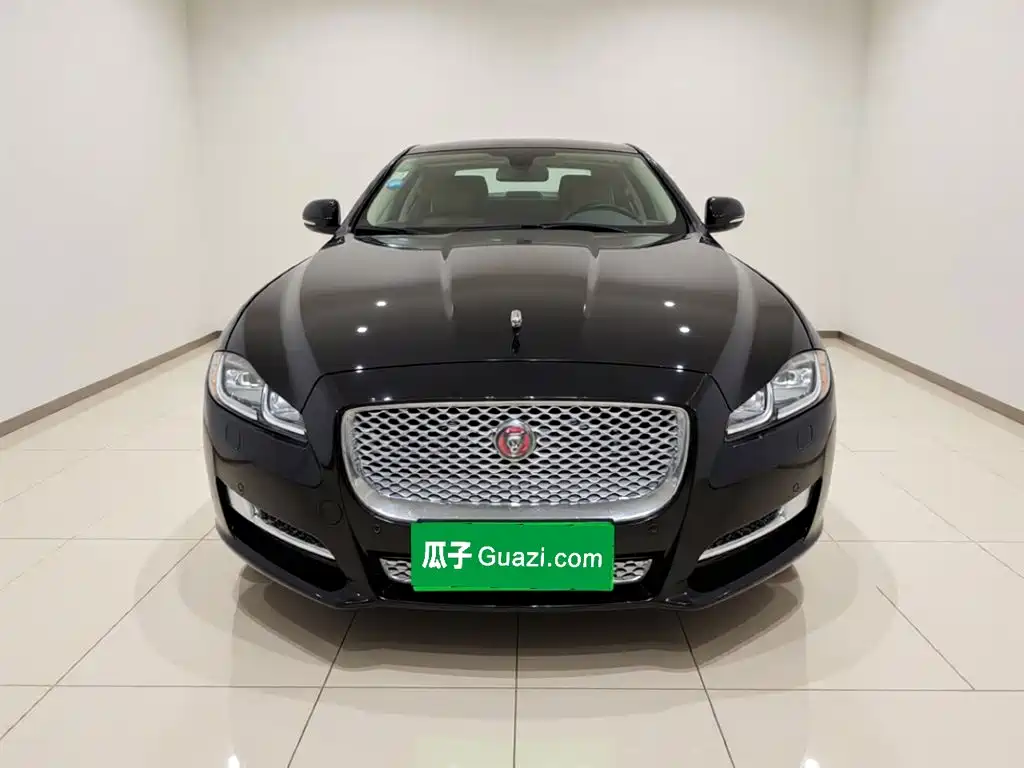 Jaguar XJ — миниатюра 2