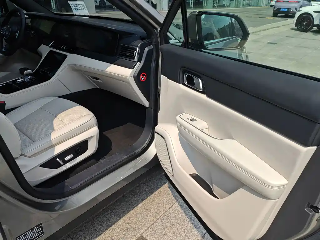 Li Auto Li ONE — миниатюра 17