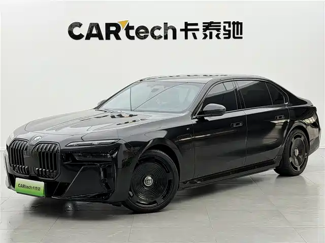 BMW I7 2025