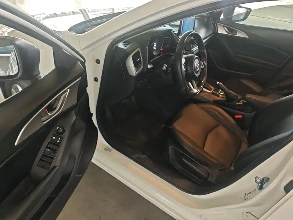 Mazda 3 Axela — миниатюра 16