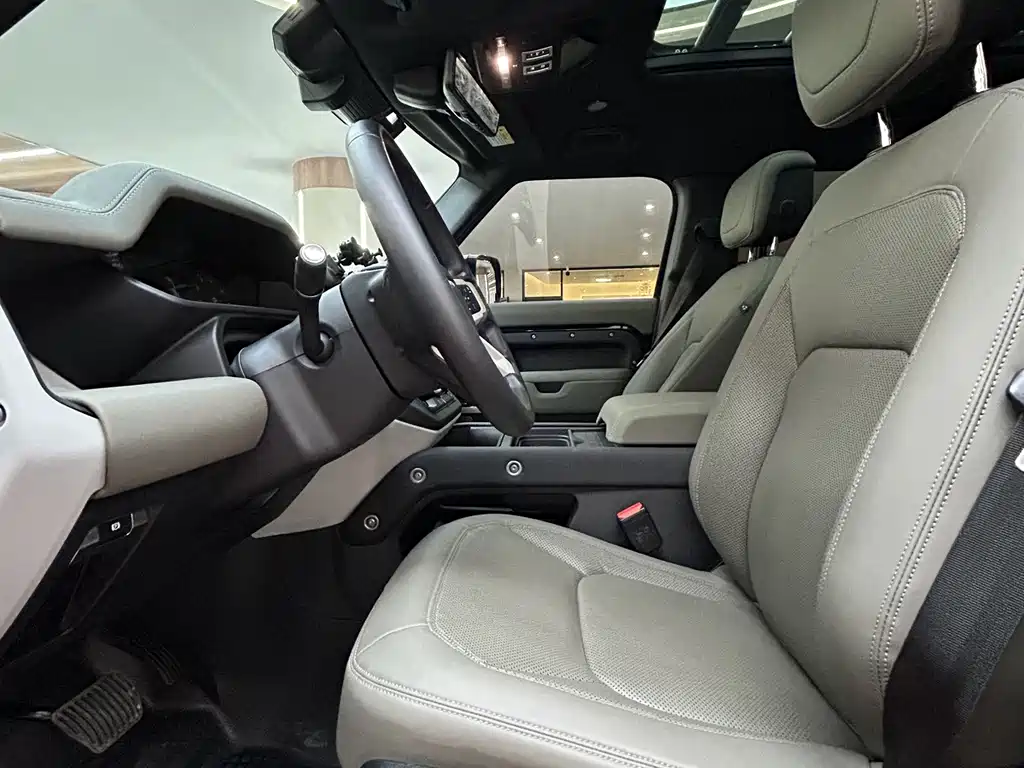 Land Rover Defender — миниатюра 14