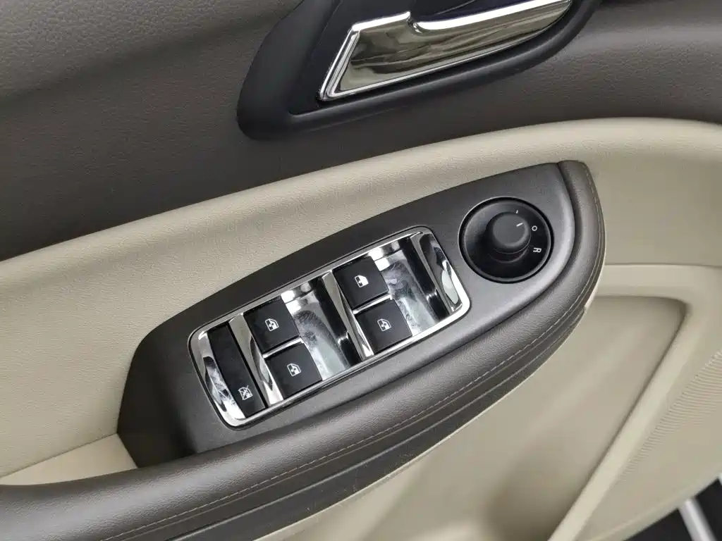 Chevrolet Malibu — миниатюра 9