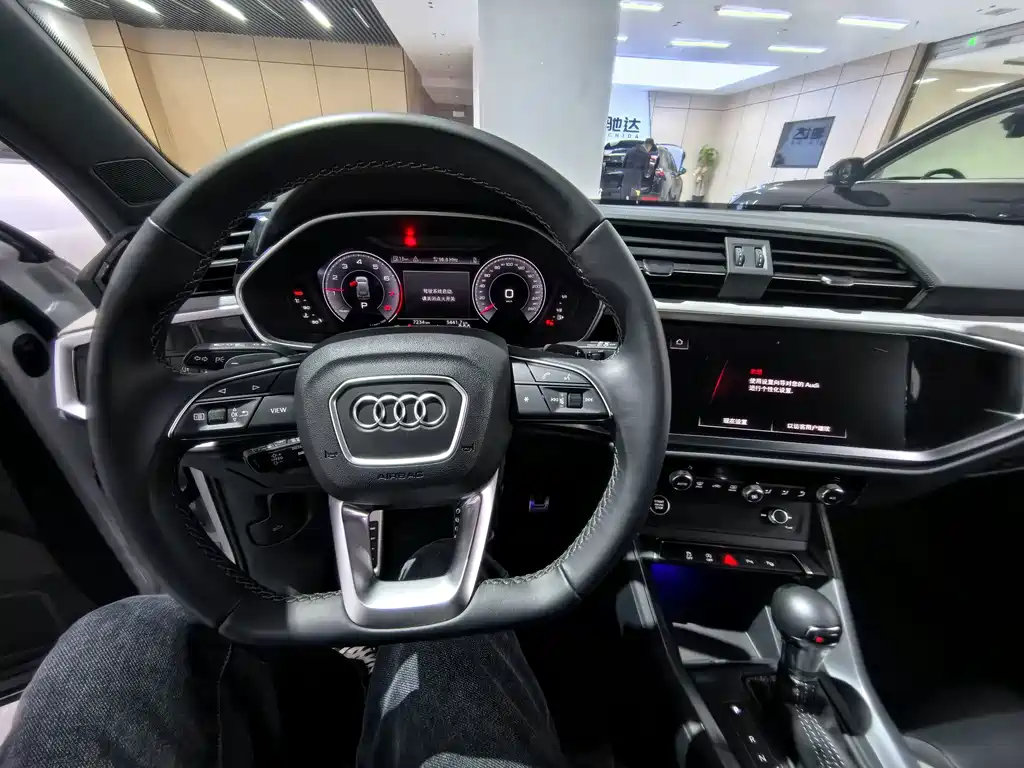 Audi Q3 — миниатюра 7