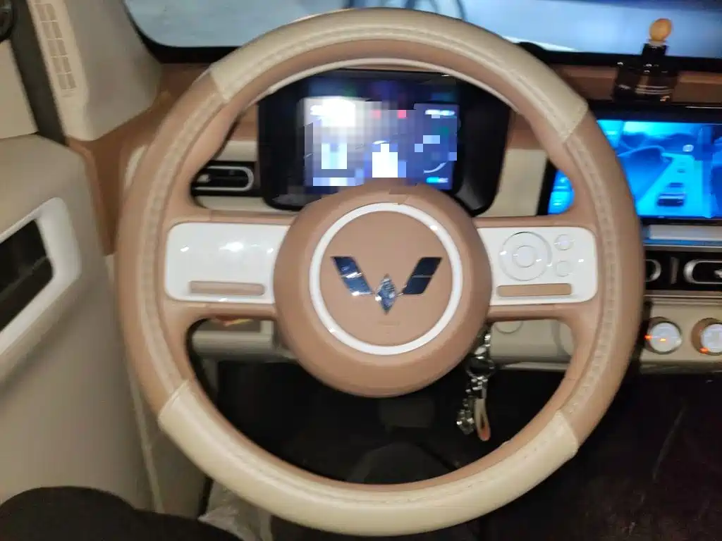Wuling MINIEV — миниатюра 11