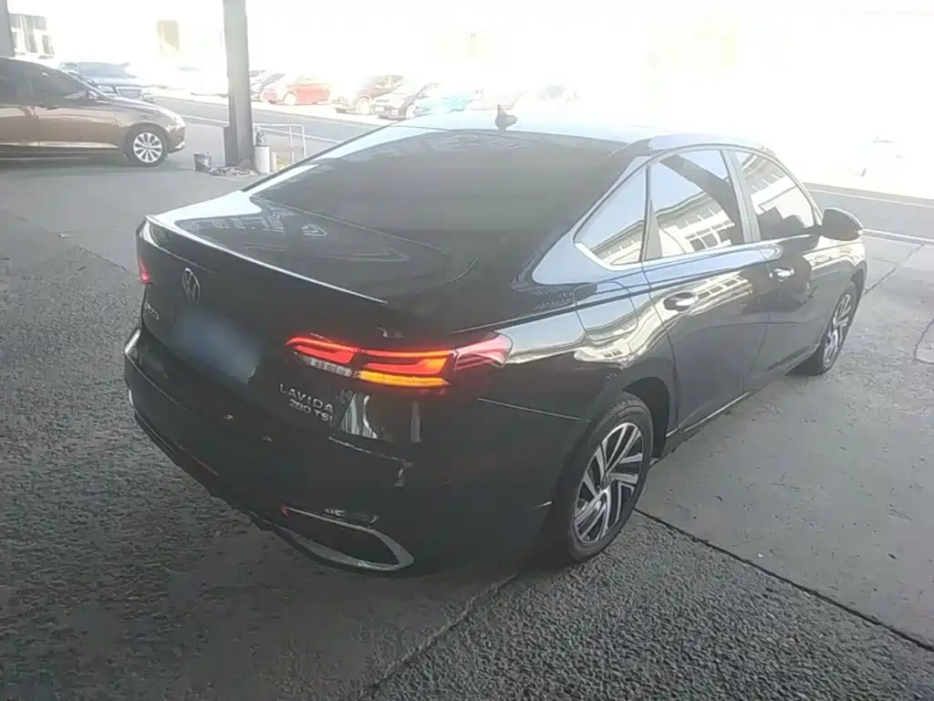 Volkswagen Lavida — миниатюра 7