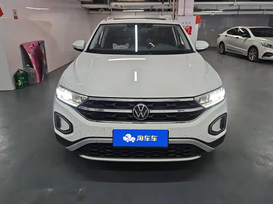 Volkswagen T-Roc — миниатюра 2