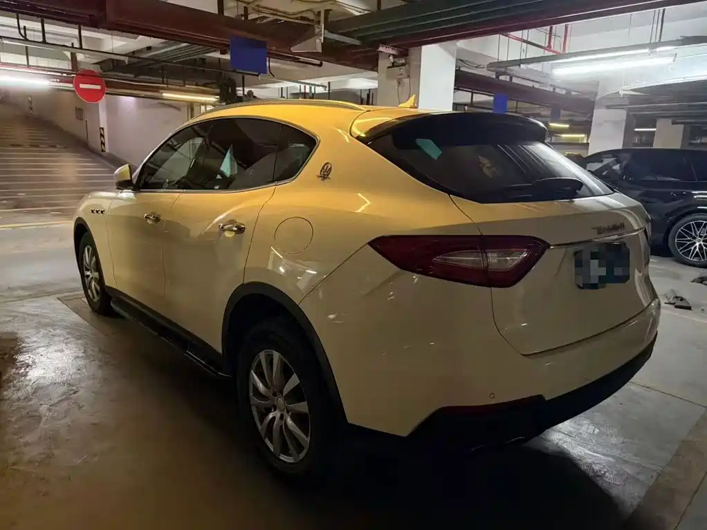 Maserati Levante — миниатюра 2