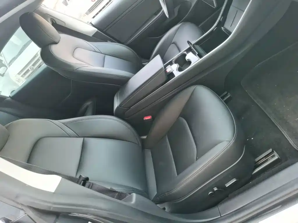 Tesla Model 3 — миниатюра 25