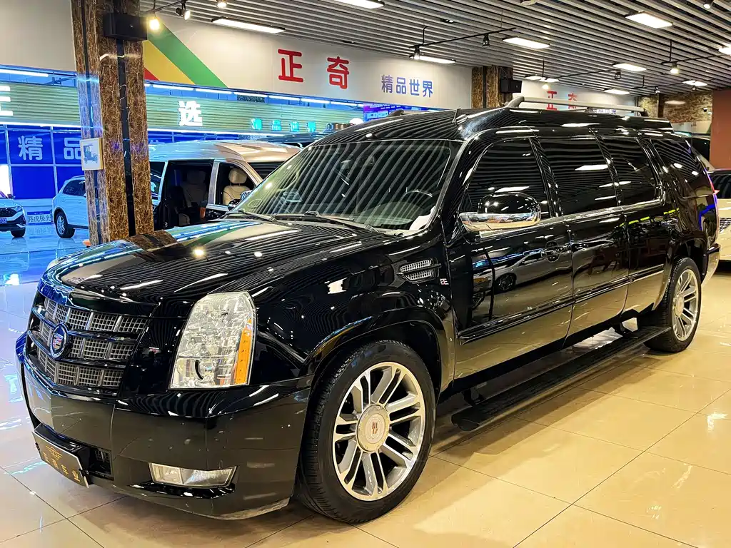 Cadillac Escalade — миниатюра 3