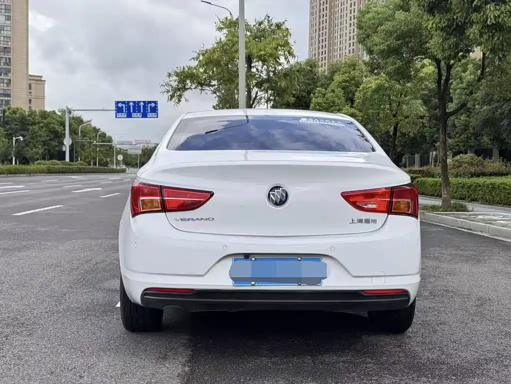 Buick Verano — миниатюра 5