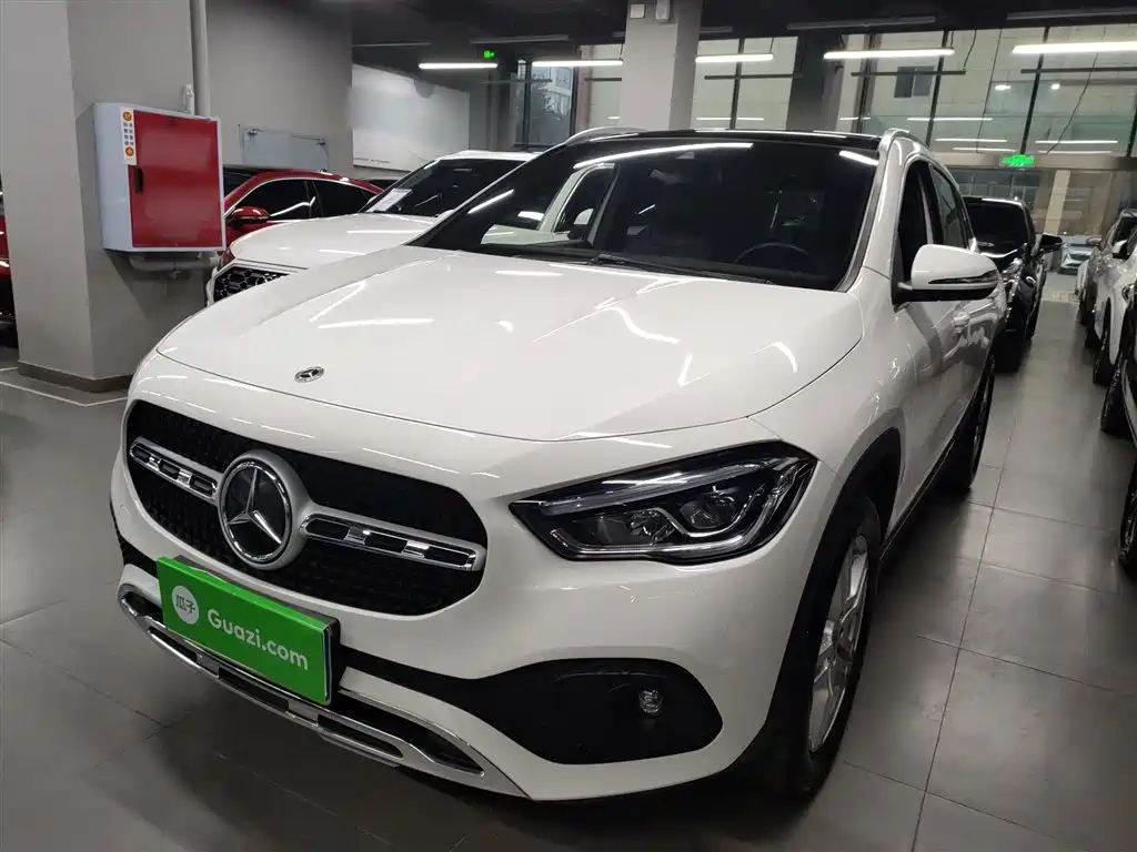 Mercedes-Benz GLA 2023