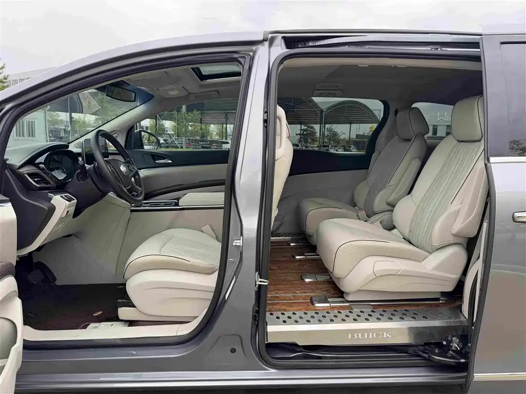 Buick GL8 — миниатюра 11