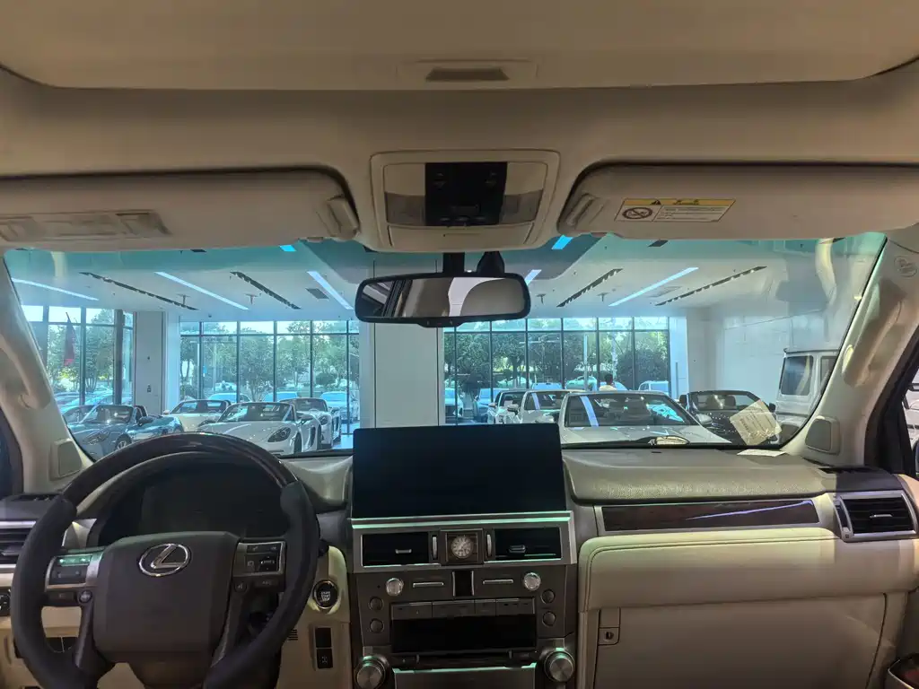 Lexus GX — миниатюра 9
