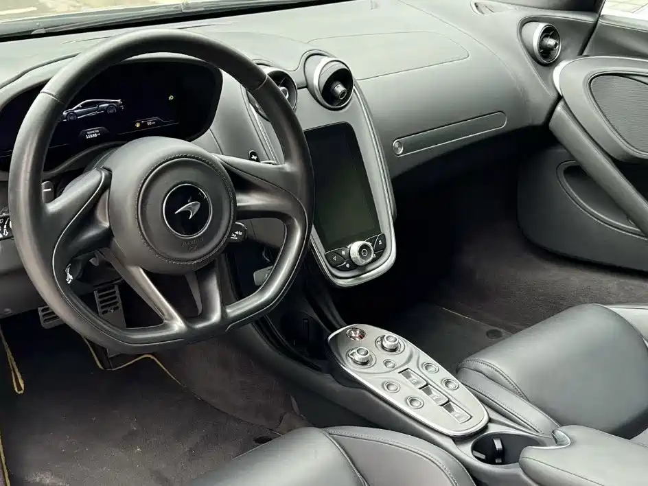 McLaren GT — миниатюра 8