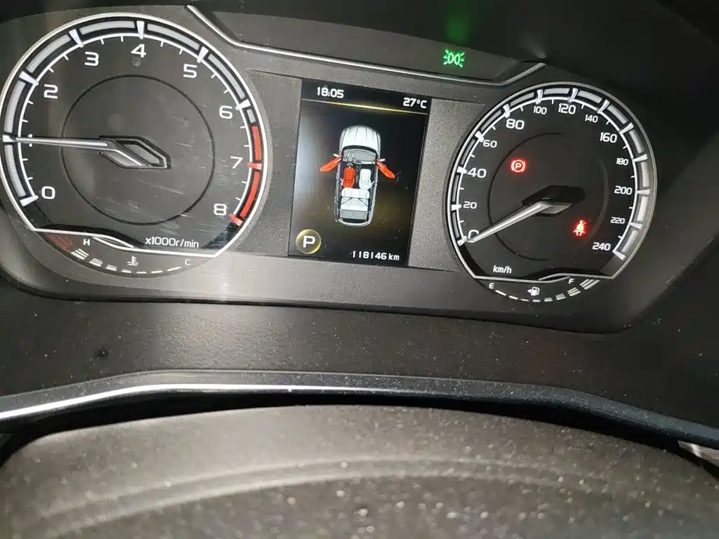 Geely Binyue — миниатюра 8