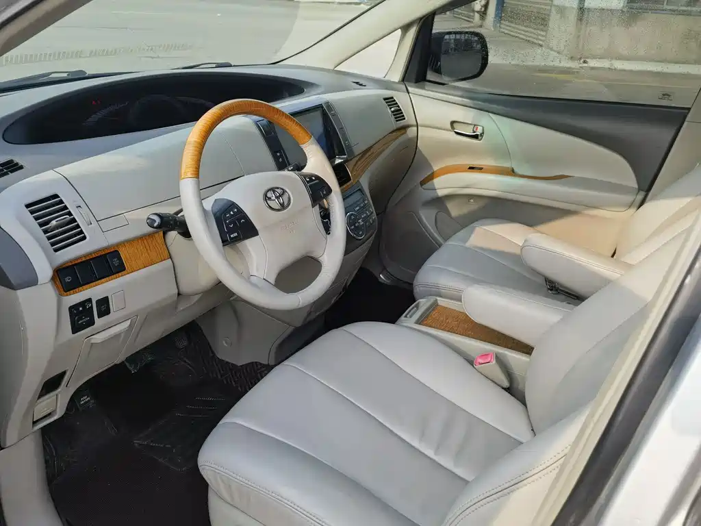 Toyota Previa — миниатюра 24