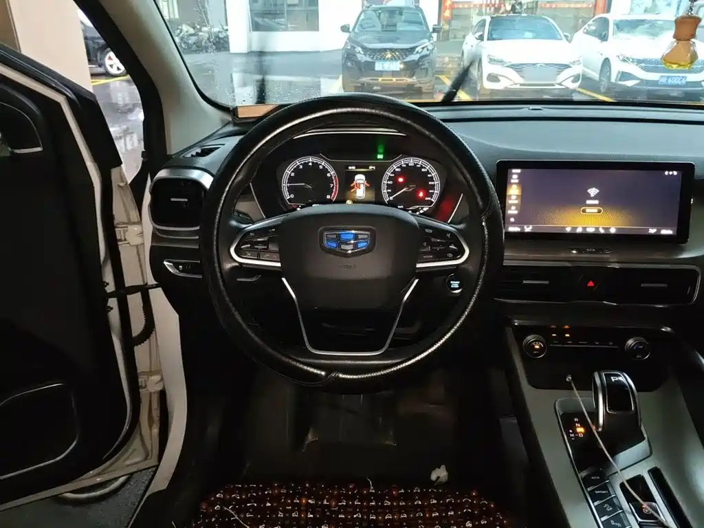 Geely Binyue — миниатюра 6