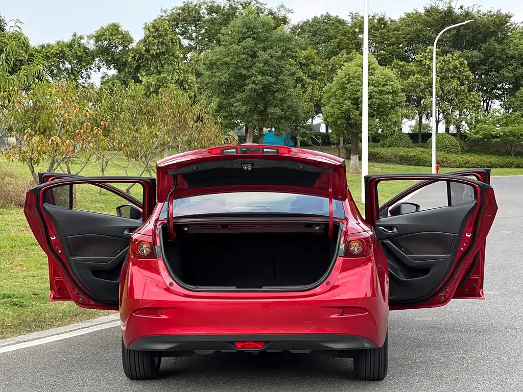 Mazda 3 Axela — миниатюра 8