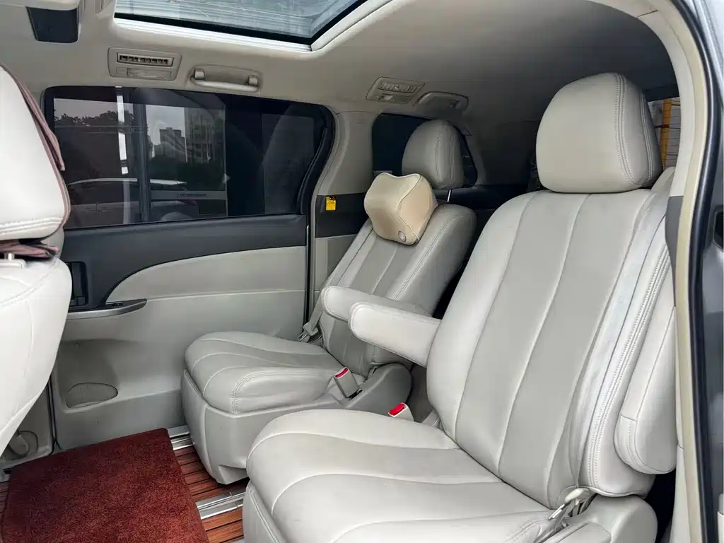 Toyota Previa 2006 2.4L 7 Luxury