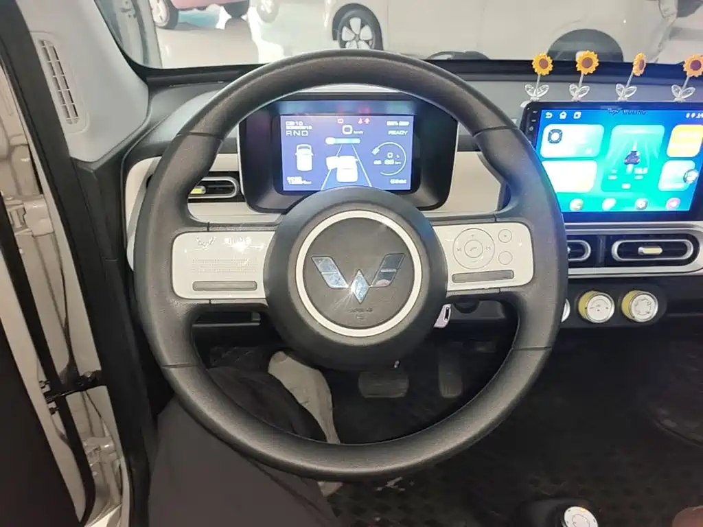 Wuling MINIEV — миниатюра 11