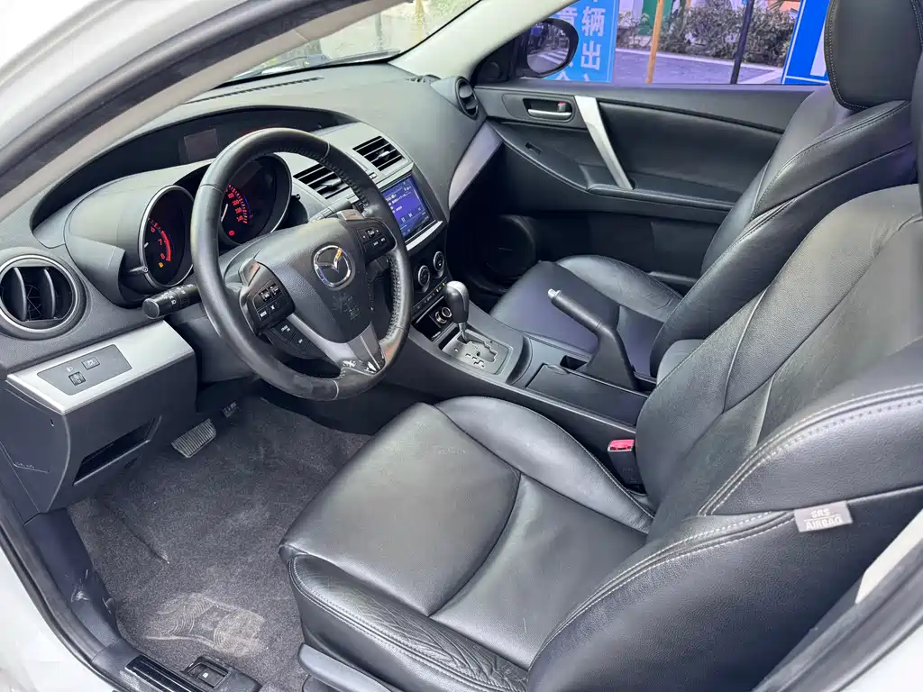 Mazda 3 Xingcheng — миниатюра 6