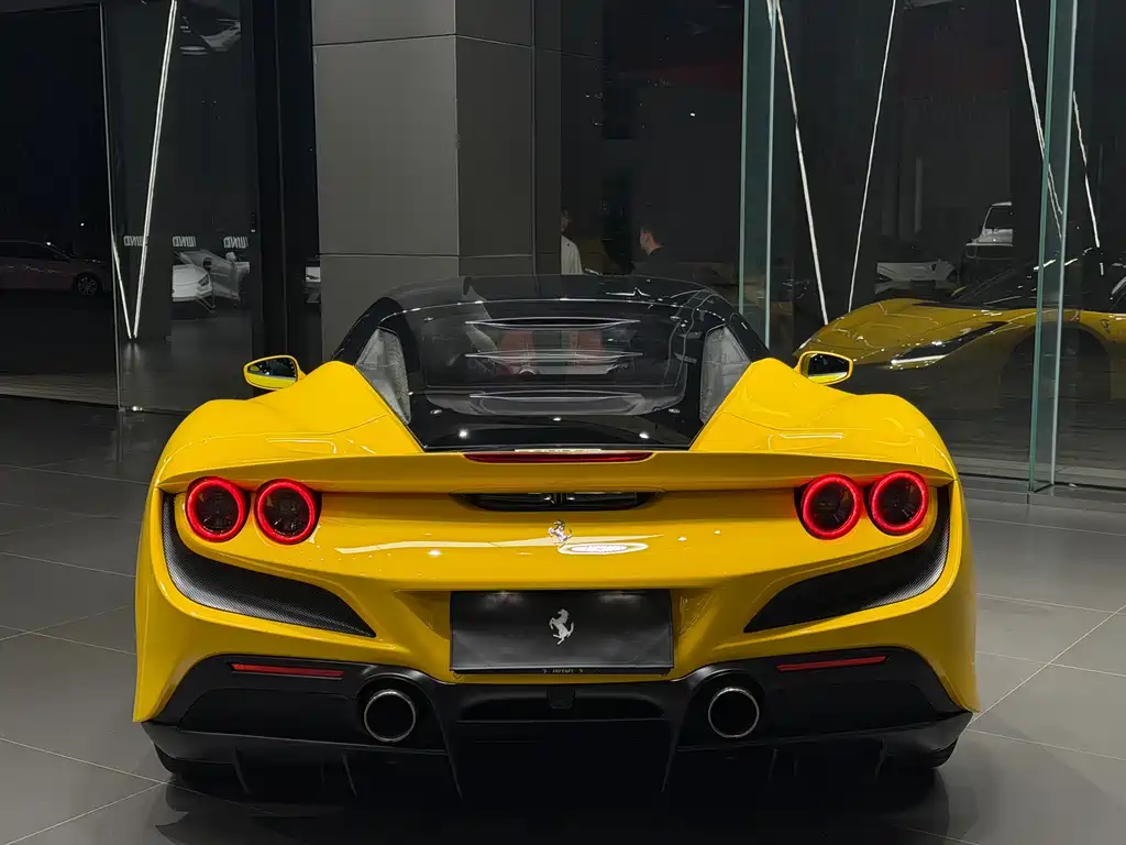 Ferrari F8 2019 Tributo 3.9T V8