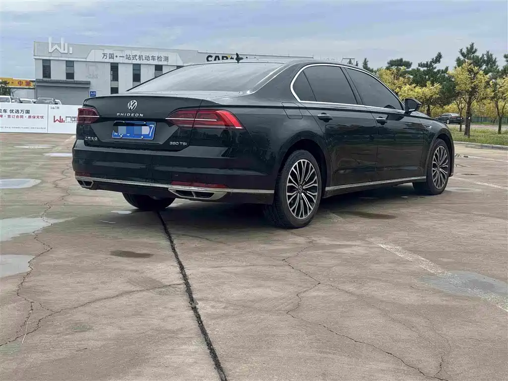 Volkswagen Phideon — миниатюра 7