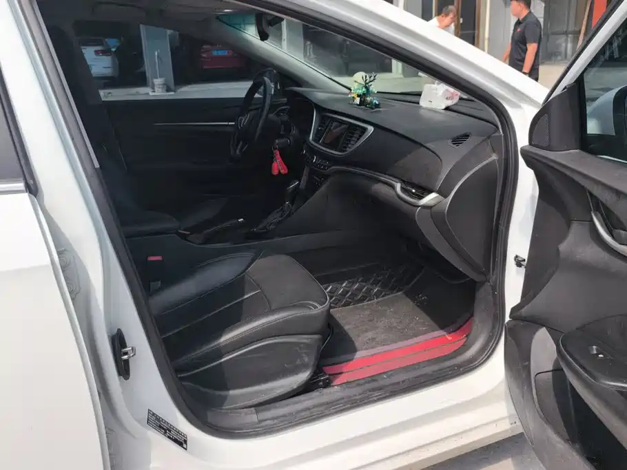 Buick Excelle — миниатюра 7