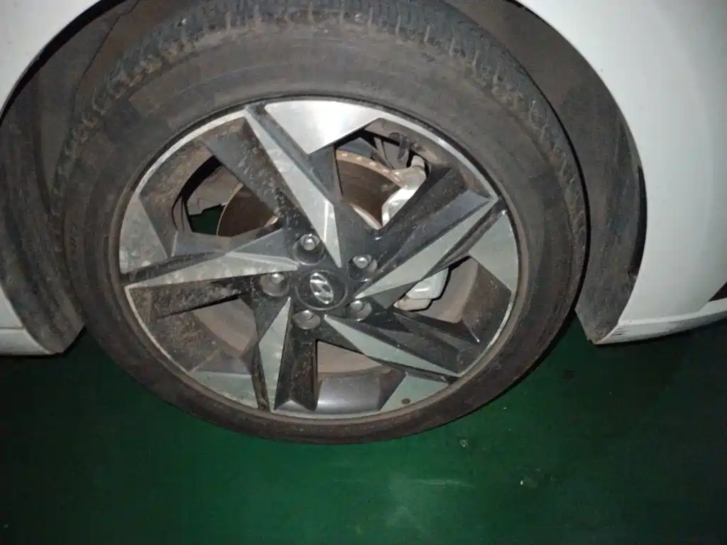 Hyundai Elantra — миниатюра 24